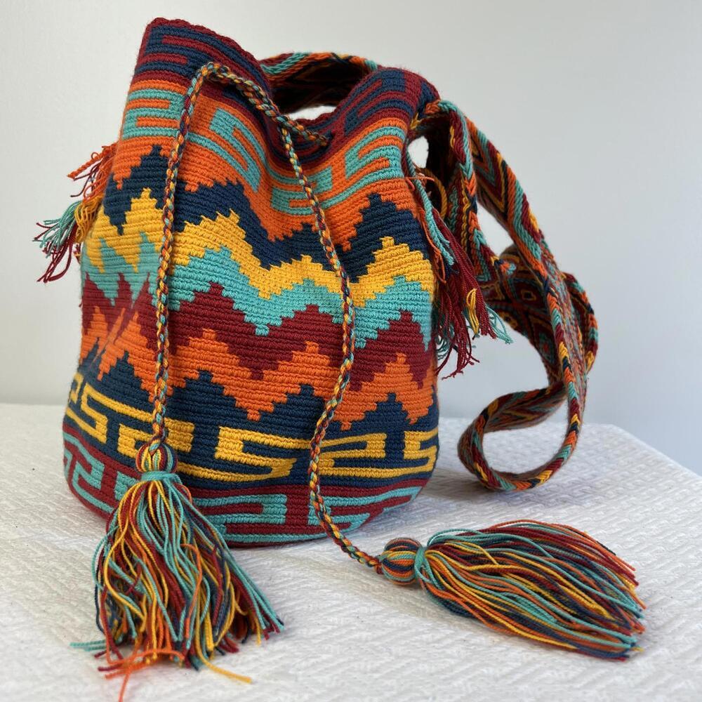 Vintage Handmade Columbian Wayuu Shoulder Bag Crossbody Boho Fringe Tassle Artsy